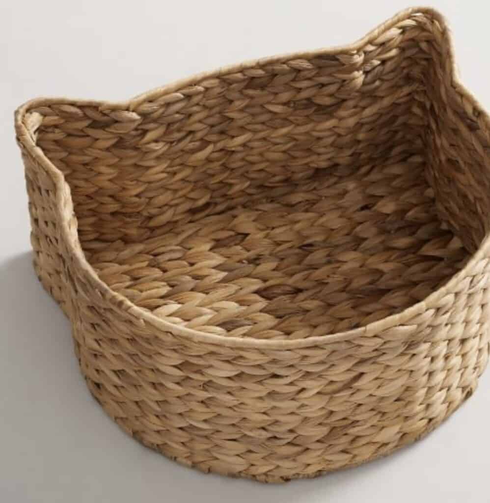 wicker cat shaped basket