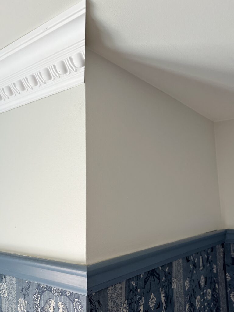cutting crown molding for an outside corner