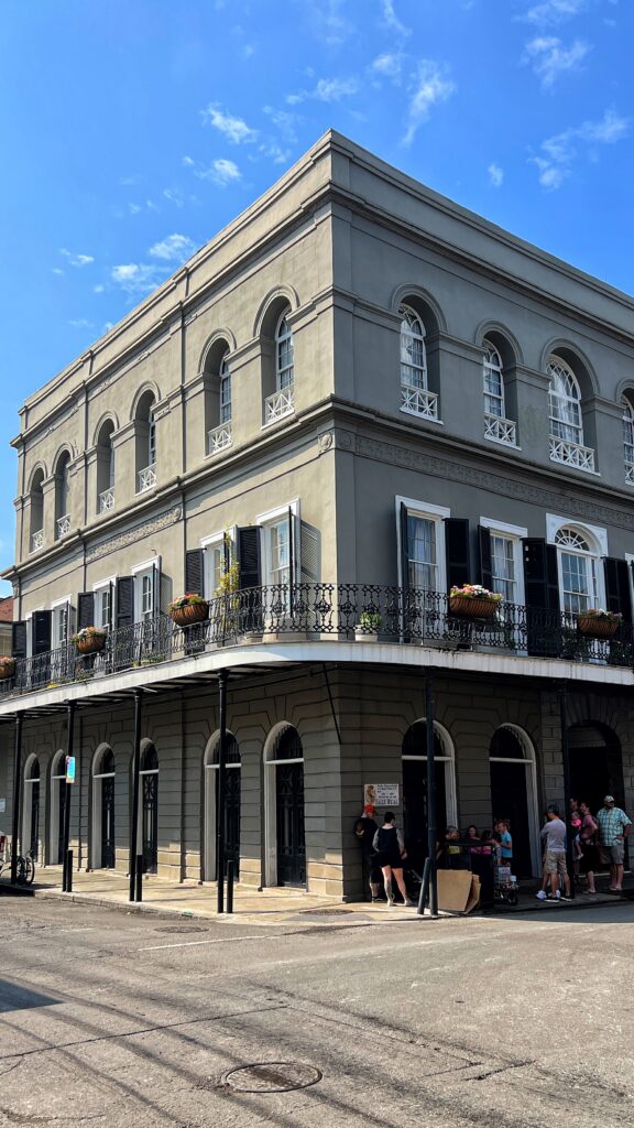 historic lalaurie mansion in New Orleans