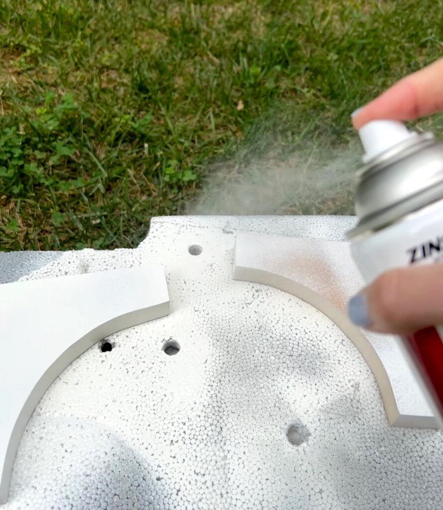 spraying mdf corbels with zinsser shellac primer