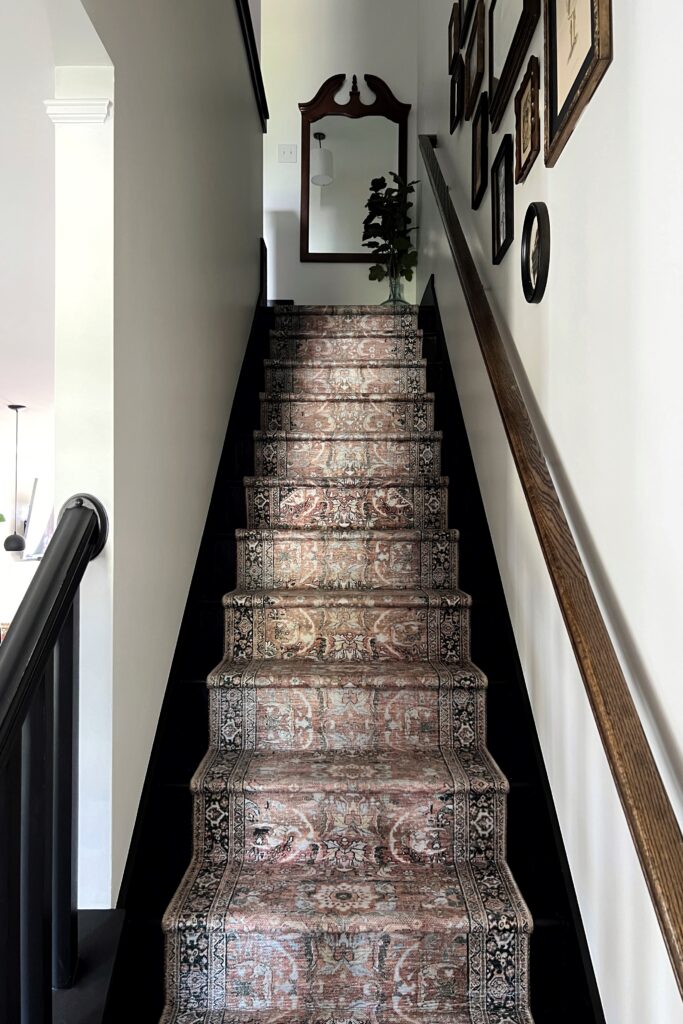 how to install a stair runner with a turn