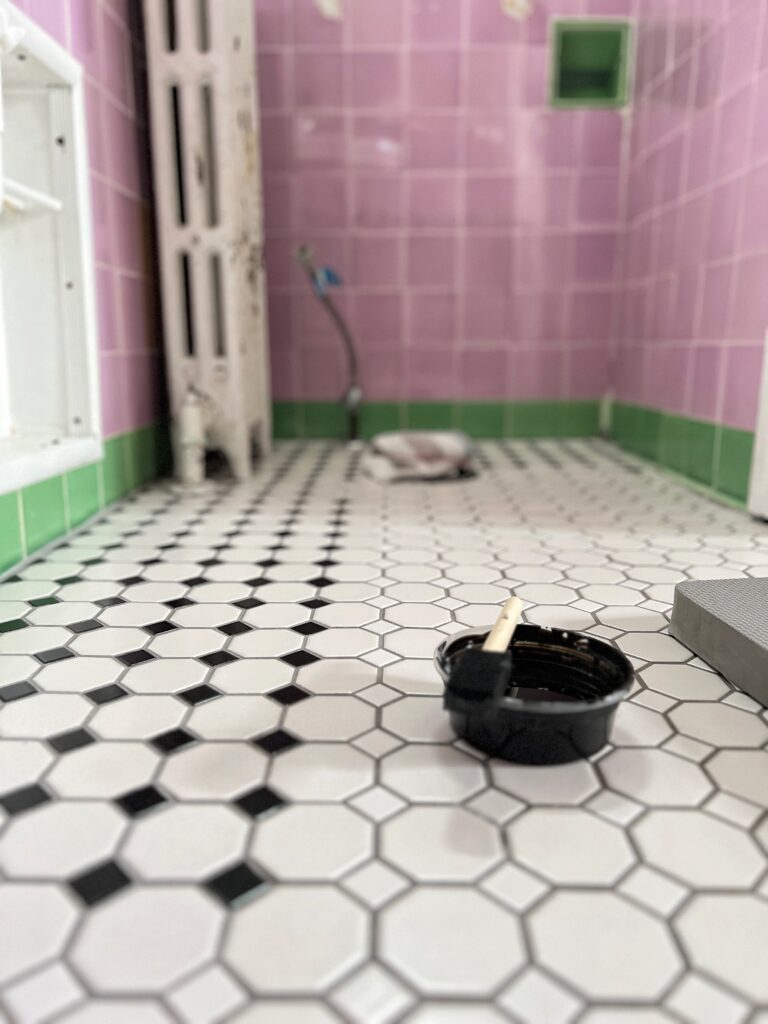 how to paint floor tiles black and white