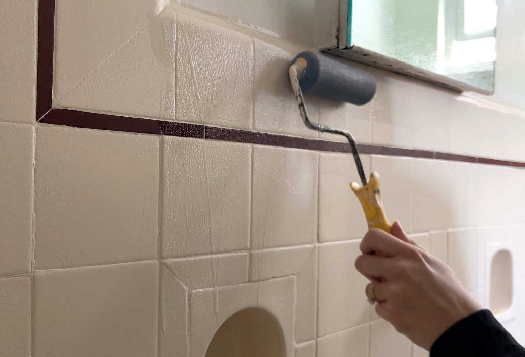 how to paint shower walls