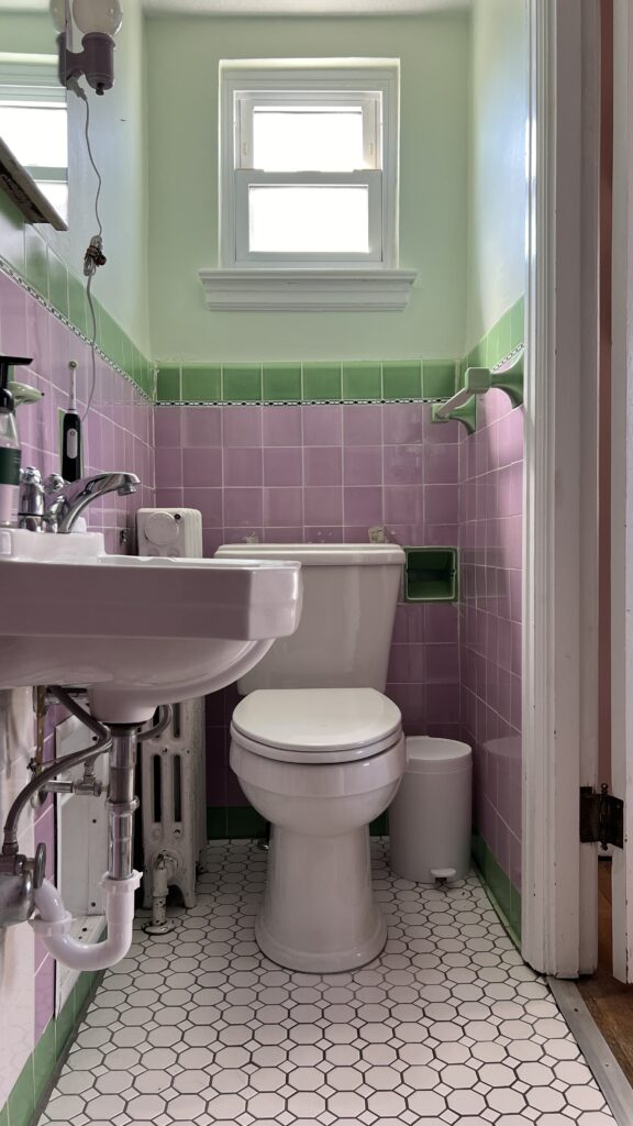 how to paint tiles in bathroom