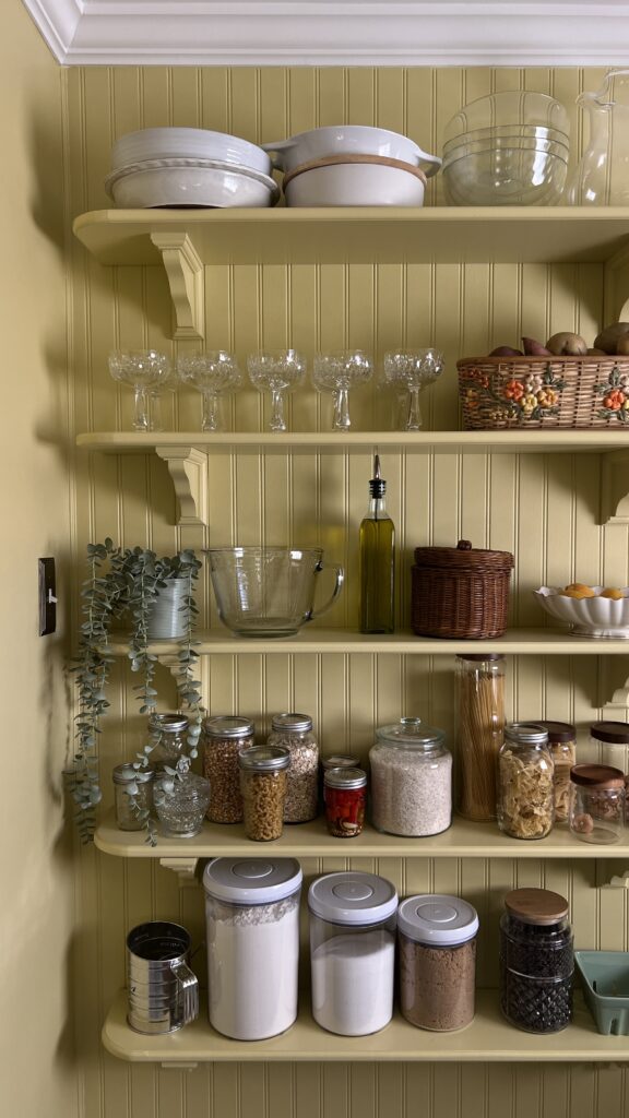 Simple pantry shelving