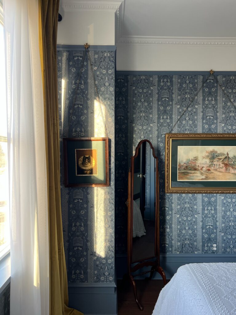 bedroom vintage style